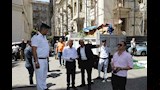 محافظ القاهرة يقود حملة لغلق المقاهي المخالفة بطلعت حرب (2)