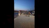 انقلاب سيارة محملة بالحديد بالطريق الزراعي بالقليوبية