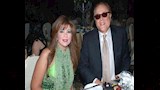 محمود عبد العزيز وزجته جيجي  