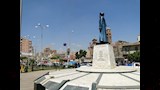 تمثال الإمام محمد عبده قبل نقله من الميدان