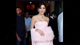 هاندا ارتشيل بإطلالة ساحرة في ثاني أيام مهرجان كان السينمائي