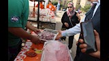 افتتاح وزير التموين ومحافظ القاهرة المرحلة الثانية من مبادرة أسواق اليوم الواحد (32)