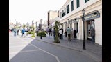 محافظ الإسكندرية وسفيرة الاتحاد الأوروبي يتفقدان تطوير شارع النبي دانيال (2)