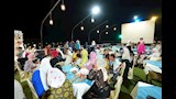 تنظيم حفل زفاف لفتاة يتيمة في فندق عائم (4)