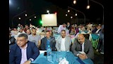 تنظيم حفل زفاف لفتاة يتيمة في فندق عائم 