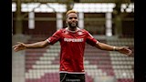 اللاعب الجابوني الراحل أرون بوبيندزا