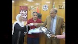 محافظ المنيا يشارك حجاج الجمعيات الأهلية فرحتهم قبل السفر للأراضي المقدسة (4)