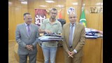محافظ المنيا يشارك حجاج الجمعيات الأهلية فرحتهم قبل السفر للأراضي المقدسة (3)