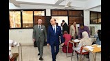 رئيس جامعة أسيوط يتفقد امتحانات كليتي الحقوق والفنون الجميلة (2)