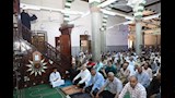 محافظ أسوان يؤدي صلاة الجمعة بكوم أمبو