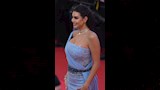 ياسمين صبري تتأالق على الريد كاربت في مهرجان كان السينمائي