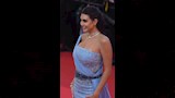 ياسمين صبري تتأالق على الريد كاربت في مهرجان كان السينمائي