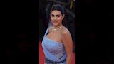 ياسمين صبري تتأالق على الريد كاربت في مهرجان كان السينمائي 