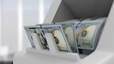 في أول رد فعل للضربة الأمريكية.. خروج الأجانب يشعل سعر الدولار اليوم