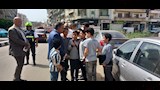 محافظ الدقهلية يوُقف موكبه ليسأل الطلاب عن الامتحانات (2)