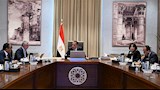 رئيس الوزراء مع رئيس اقتصادية قناة السويس