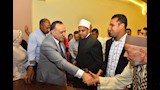 محافظ أسيوط يشهد عقد قران عروسين من أبناء دور رعاية الأيتام