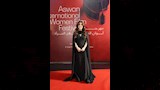 كندة علوش تتسلم تكريمها من مهرجان أسوان لأفلام المرأة
