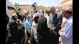 محافظ أسوان يشهد فعاليات تحويشة للتمكين الاقتصادي للمرأة (7)
