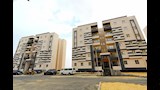 وزير الإسكان يتفقد مشروع الإسكان الحر بمدينة السويس الجديدة
