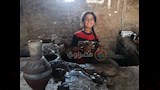 أصغر صانعة فخار بالشرقية 