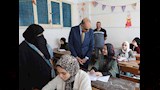 محافظ المنيا يتفقد لجان امتحانات الشهادة الاعدادية والدبلومات الفنية (5)