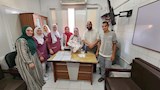 طفل رضيع وُلد بأمعاء خارج الجسم