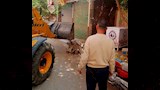 حملة مكبرة لإزالة التعديات والإشغالات من شوارع المدينة (1)
