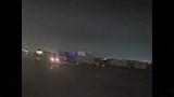 طابور الشاحنات في طريق السخنة