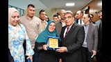 محافظ الدقهلية يكرم 50 عاملًا فى احتفالية عيد العمال (8)