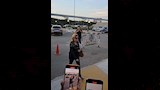 هالة سرحان تصل عزاء زوج كارول سماحة
