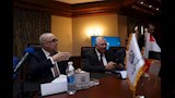 خلال الاجتماع (3)