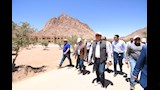 وزير الإسكان يتفقد سير العمل بمنطقة الزيتونة (1)