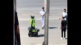 كيف يعمل روبوت المرور الذكي؟ (2)
