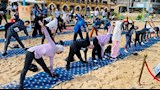 احتفال اليوم العالمي باليوجا على شط ستانلي 