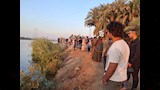 الاهالي يتابعون اعمال البحث عن ناجين في نهر النيل  (4)