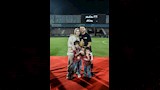 بودي مع أسرته