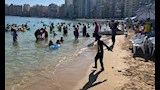 زحام على شواطئ الإسكندرية في الويك إند (3)