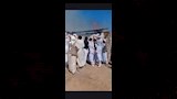 أهالى الطوناب يهدمون وكر لبيع المخدرات