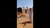 أهالى الطوناب يشعلون النار فى وكر لبيع المخدرات