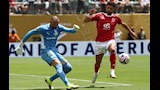 لقطات من الشوط الأول لمباراة الأهلي وبالميراس 
