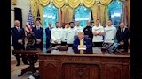 الرئيس الأمريكي ترامب مع لاعبي يوفنتوس (1)