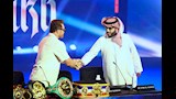 المستشار تركي آل الشيخ يصافح  المكسيكي كانيلو ألفاريز