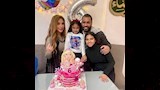 حسام عاشور مع عائلته (1)