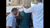 لحظة وصول جثمان والد الفنان تامر عبد المنعم (3)