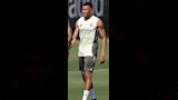 كيليان مبابي متأثرا بإصابته بفيروس المعدة 
