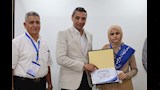 تكريم طالبة من اوائل الاعدادية الازهزية