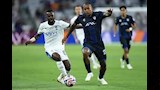 مباراة الهلال وباتشوكا (1)