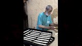 حكاية خباز بالإسماعيلية يُحيي ذكرى والده 