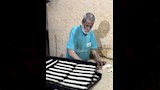 حكاية خباز بالإسماعيلية يُحيي ذكرى والده 